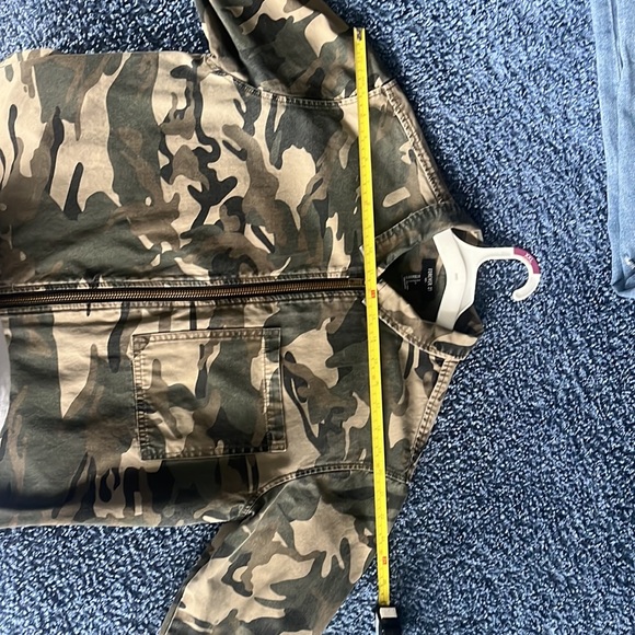 Forever 21 - Picture 5 of 6